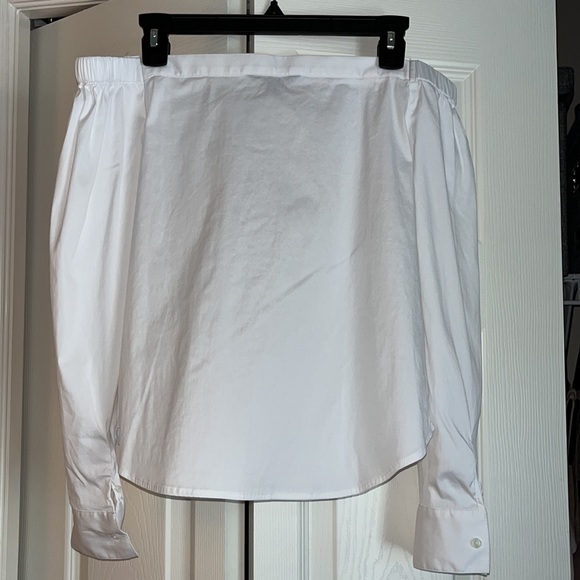 Express off shoulder button up! - SMALL - Picture 5 of 8